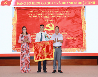 IDICO-CONAC vinh dự đón nhận cờ thi đua hoàn thành xuất sắc nhiệm vụ tiêu biểu 5 năm (2019-2023)