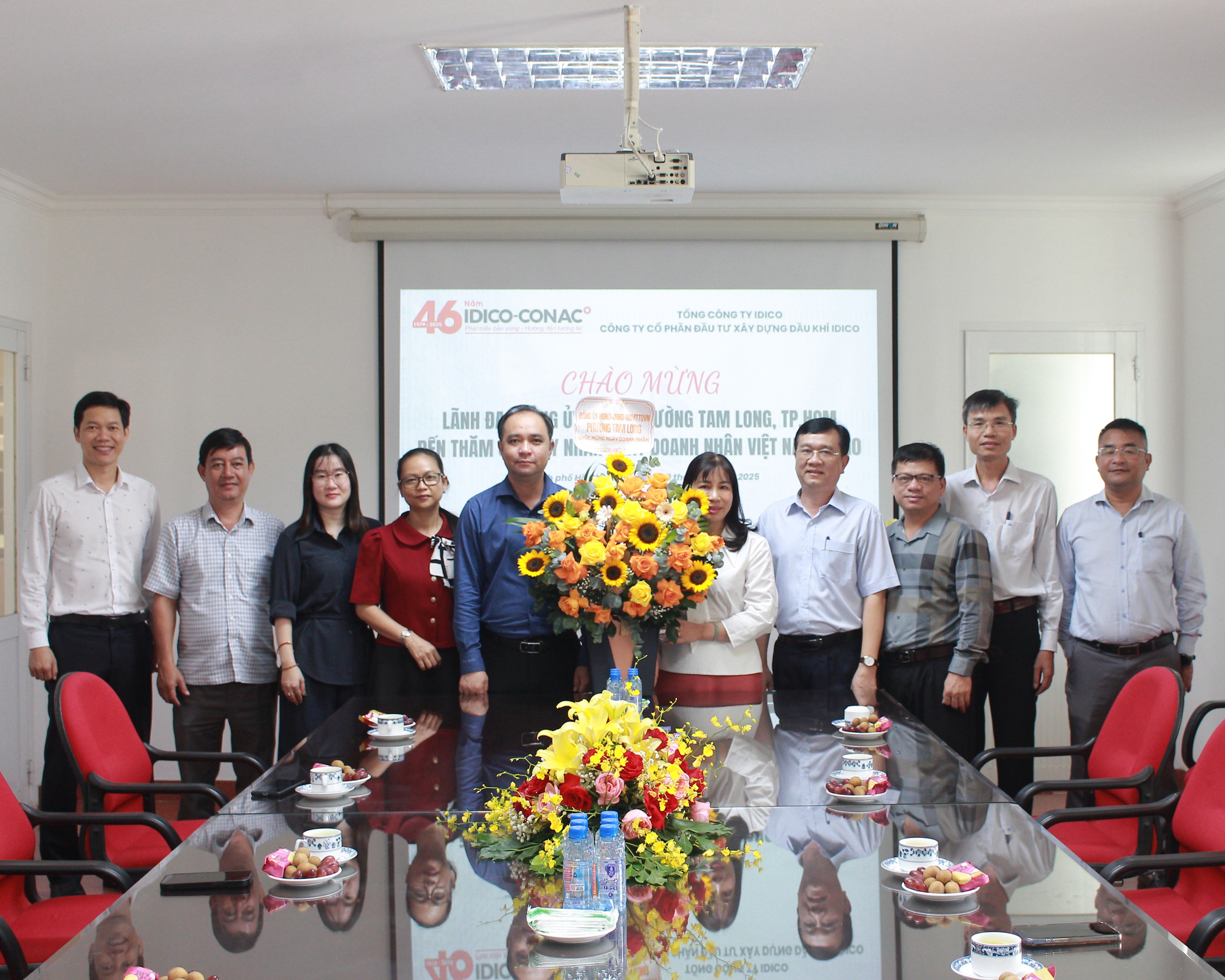 Đảng ủy, UBND Phường Tam Long đến thăm và chúc mừng Công ty IDICO-CONAC nhân ngày Doanh nhân Việt Nam 13/10